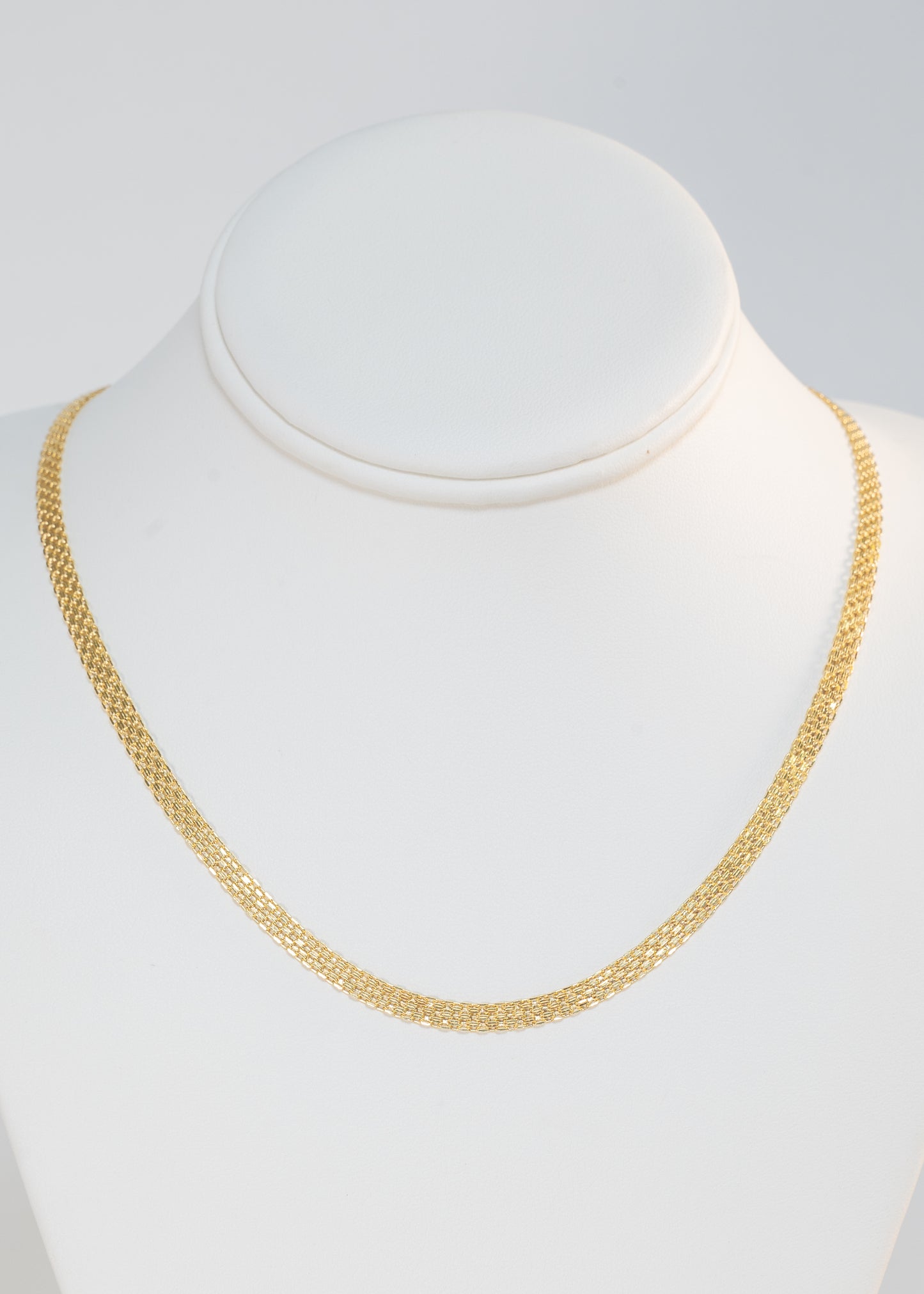 Elegant Necklace design18k gold